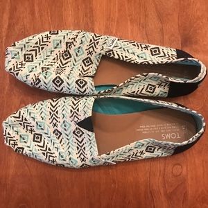 Toms 10W teal and navy